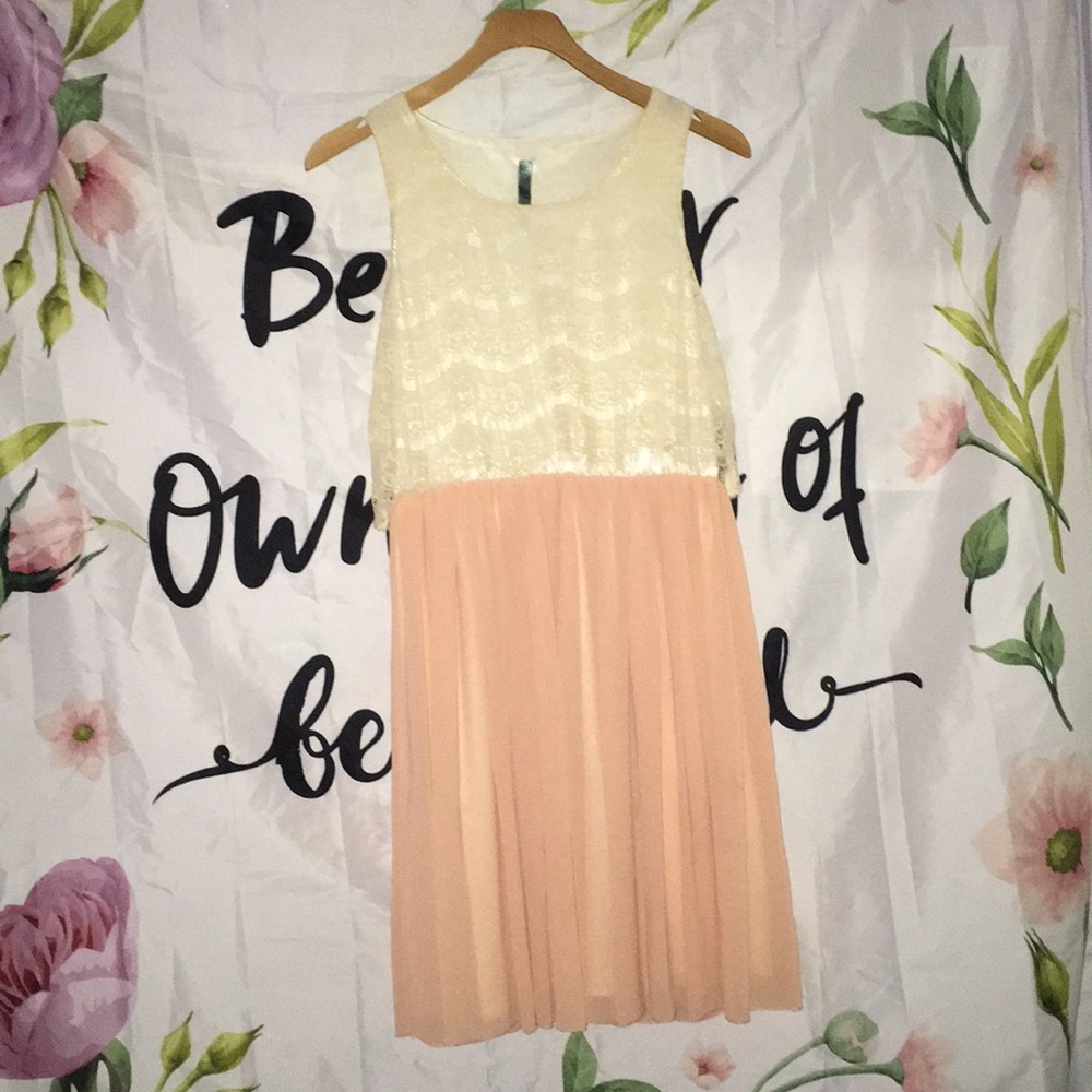 Poema Dress with Lace & peach color